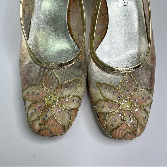 VINTAGE Roberto Capucci Gold Floral Embroidered Metallic Espadrille Wedges Shoes - Picture 3 of 13